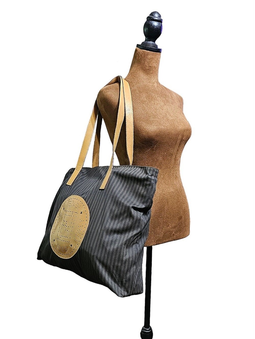 FENDI PEQUIN TOTE BAG - Picture 16 of 16
